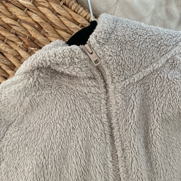 Aritzia Teddy Coat - Picture 3 of 3